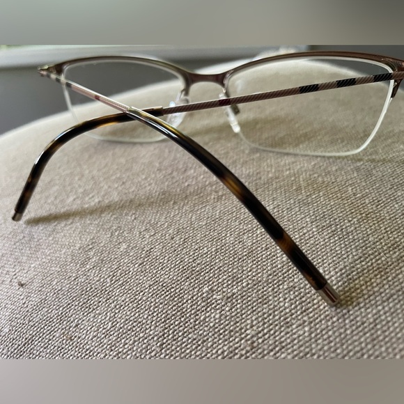 Burberry Light Gold Frames - Picture 5 of 8
